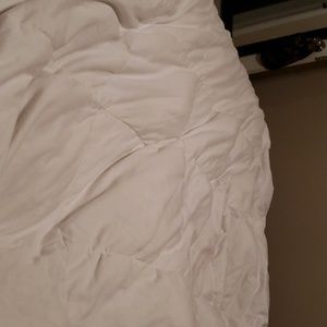 White king comforter